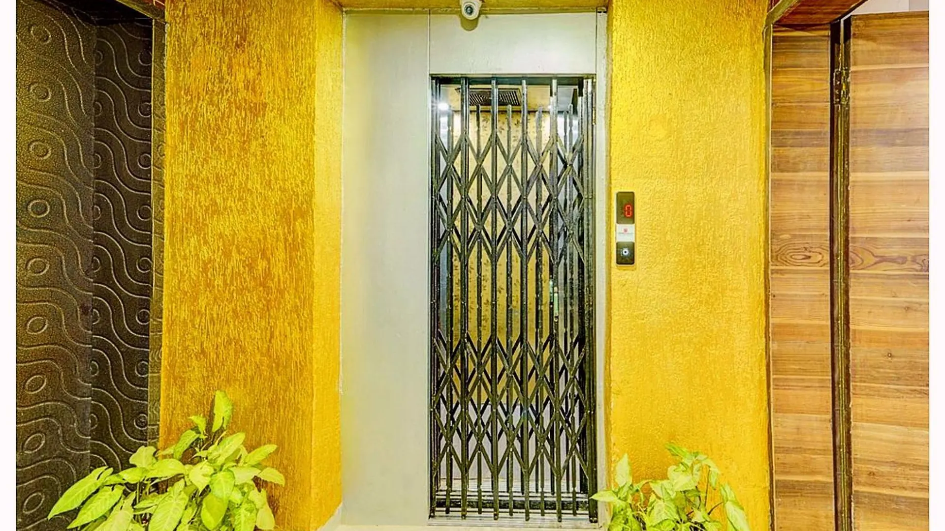 Varanasi Hotel Pv Luxuary Near Kashi Vishwanath Temple - A Luxuary Hotel In Варанаси